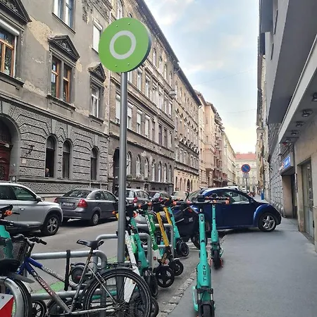 Kwatera prywatna Weiner Downtown *